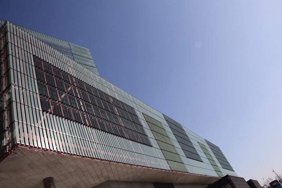 �����X�ΰ�